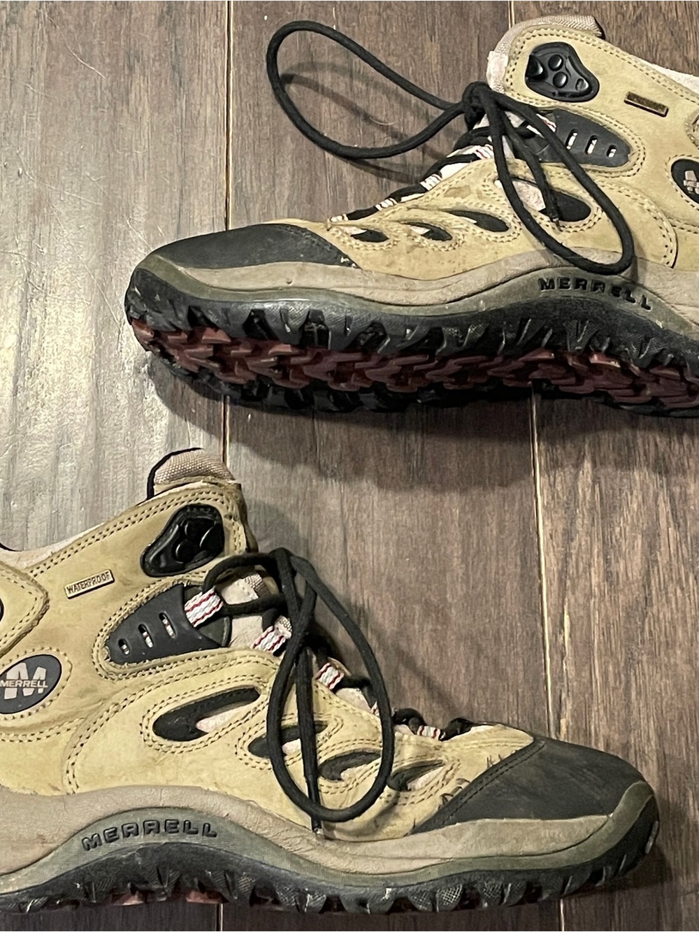 Merrell Kangaroo Mens Hiking Shoes Tan Black Suede Mesh Toggle J21523 Size 9.5